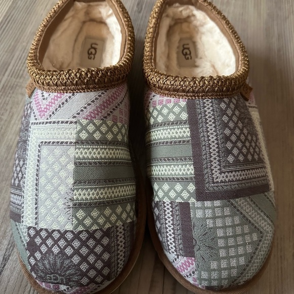 Tasman Taz Sash Uggs size 11 - Picture 2 of 3